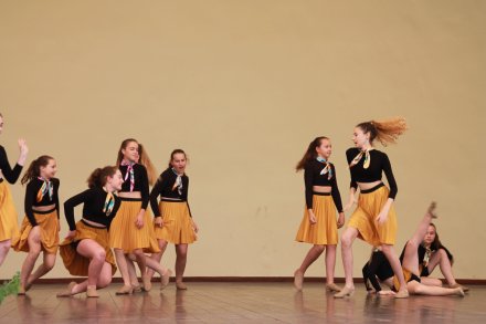 Uczestnicy pokazów tanecznych